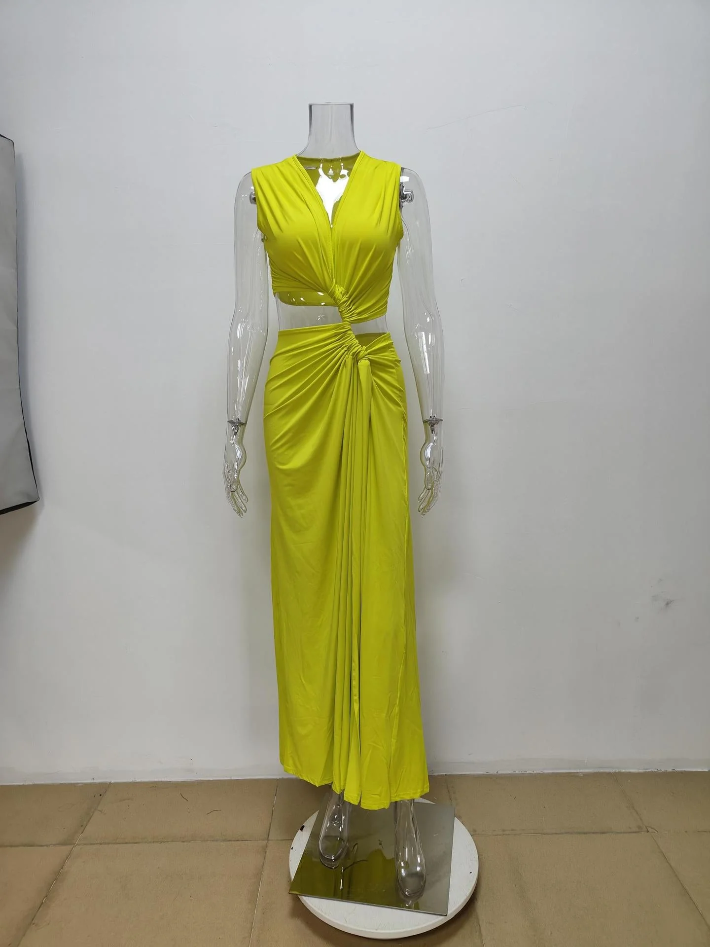 Cut-Out Knot V-Neck Sleeveless Pleated Asymmetrical Slit Dress - Image 6